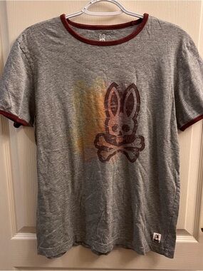 Psycho Bunny Graphic T-Shirt - Gray w/ Burgundy Trim - Bunny & Crossbones